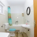 Grebastica 4881a Apartment Baselovici