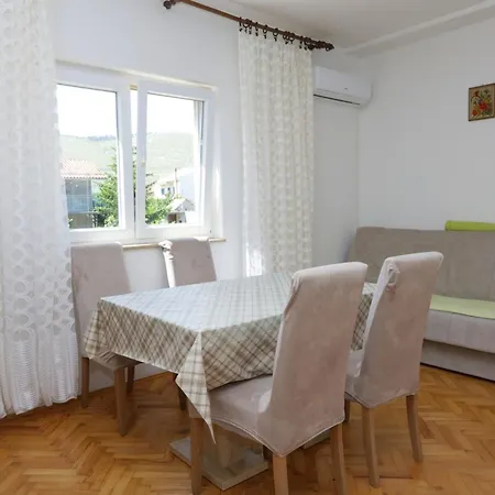 Grebastica 4881a * Baselovici