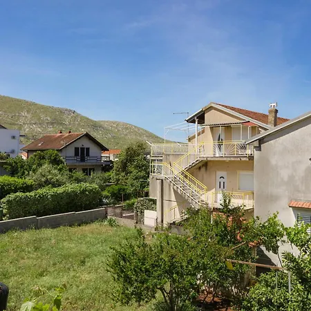 Grebastica 4881a Appartement Baselovici