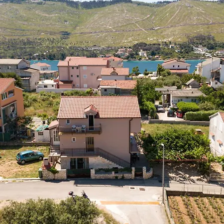 Grebastica 4881a Appartement Baselovici