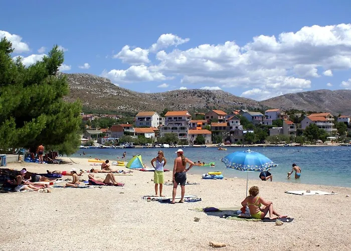 Grebastica 4881a * Baselovici