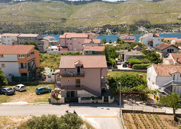 Grebastica 4881a Appartement Baselovici